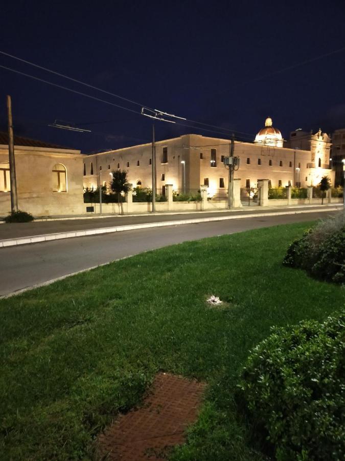 레체 Porta Deuropa B&B 외부 사진